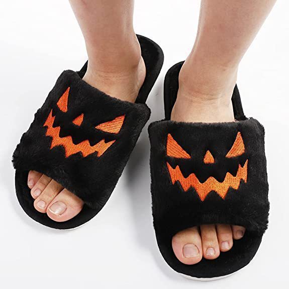 Grinning Jack-O-Lantern Slippers - Keep Your Tootsies Toasty!