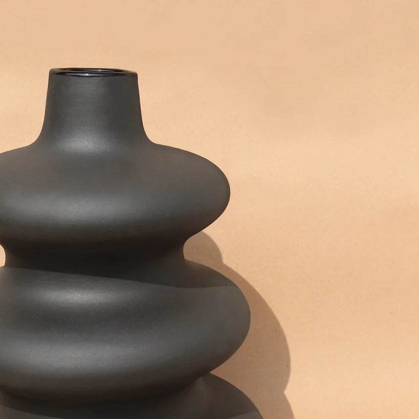 Big Mezo Vase - Where Nature Meets Minimalist Elegance